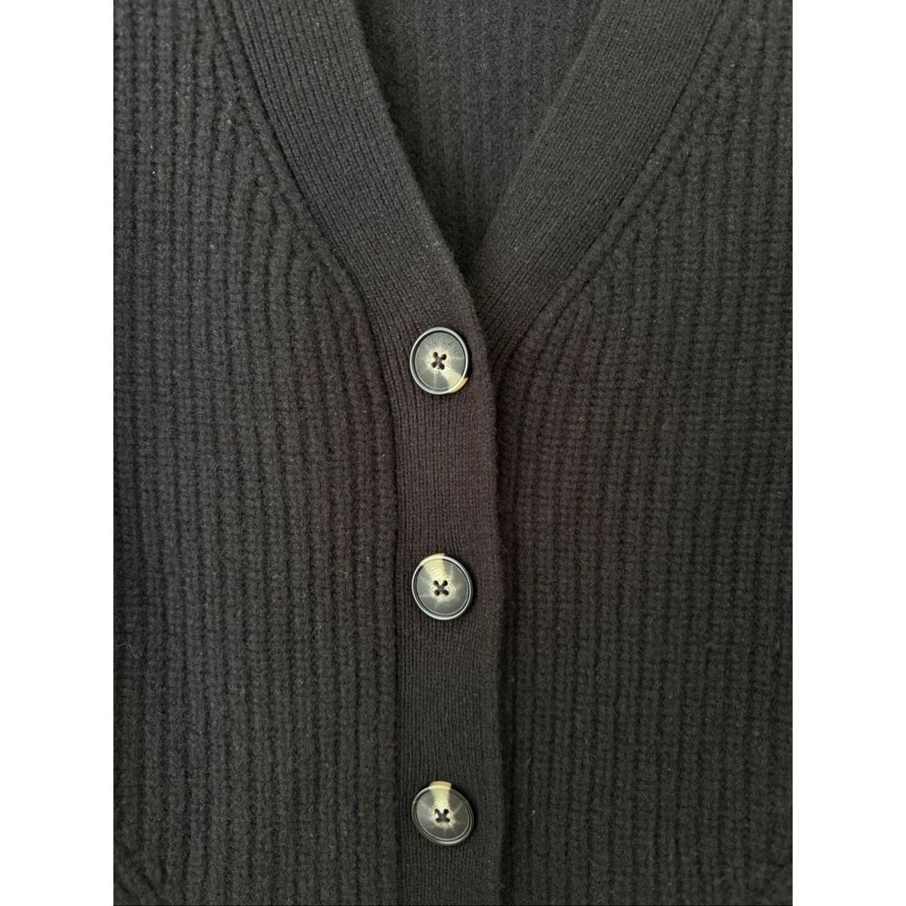 Everlane The Felted Merino Cardigan - Picture 5 of 10